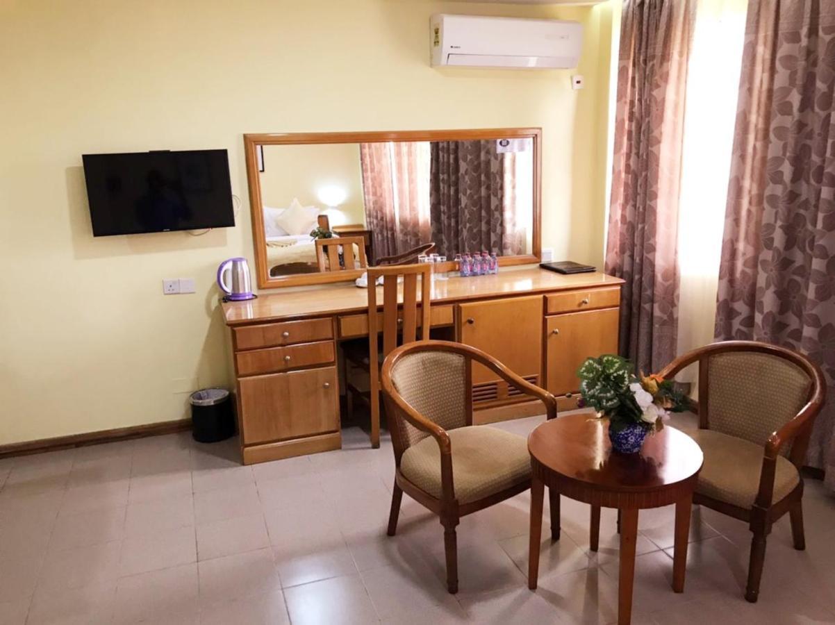 Hotel Marjorie 'Y' تيما المظهر الخارجي الصورة